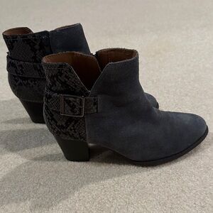 Women's Vionic Gray Suede Ankle Boots